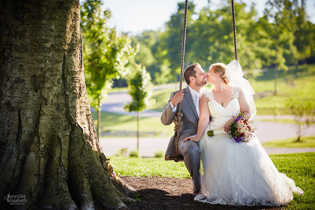 Laura & Matt: Wedding at The Vineyards at Pine Lake