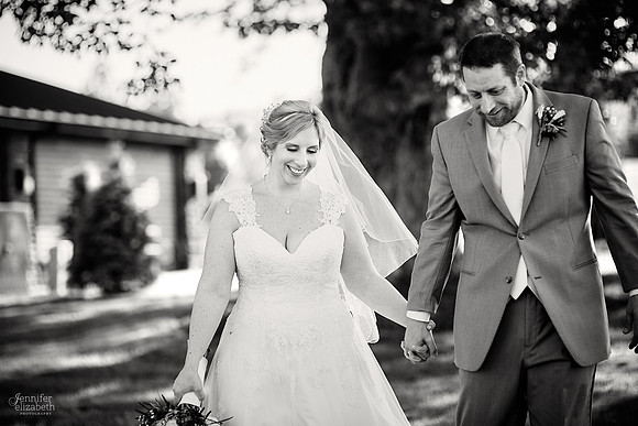 Laura & Matt: Wedding at The Vineyards at Pine Lake