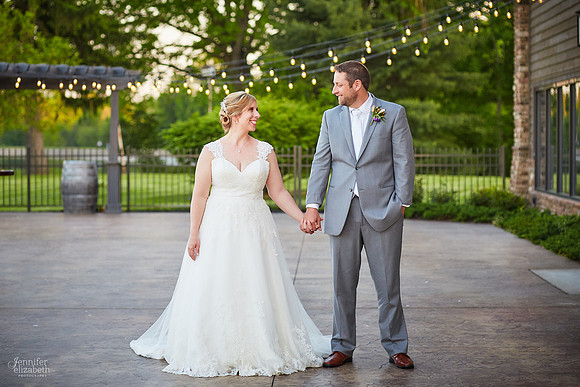 Laura & Matt: Wedding at The Vineyards at Pine Lake