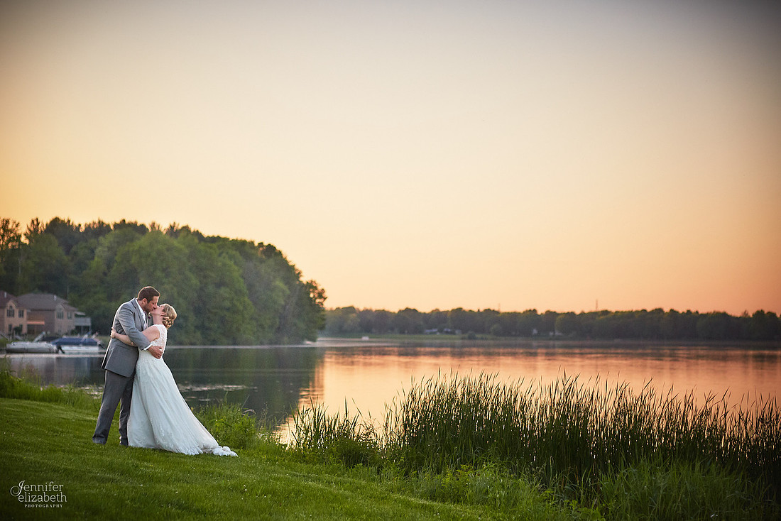 Laura & Matt: Wedding at The Vineyards at Pine Lake