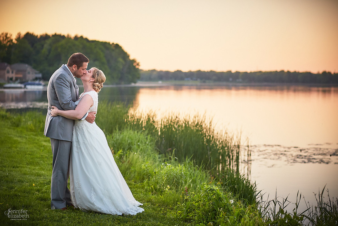 Laura & Matt: Wedding at The Vineyards at Pine Lake