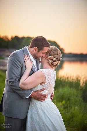 Laura & Matt: Wedding at The Vineyards at Pine Lake