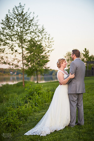 Laura & Matt: Wedding at The Vineyards at Pine Lake