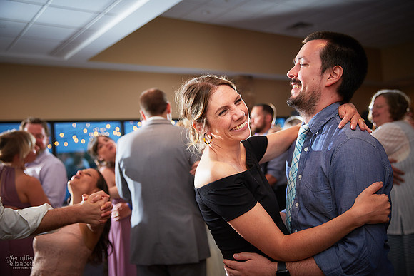 Laura & Matt: Wedding at The Vineyards at Pine Lake