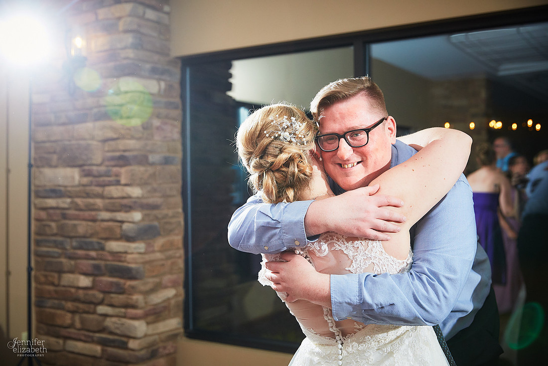 Laura & Matt: Wedding at The Vineyards at Pine Lake