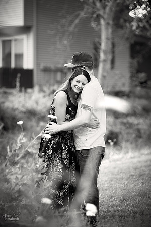 Hannah & Ryan: Engagement at Price Park in North Canton