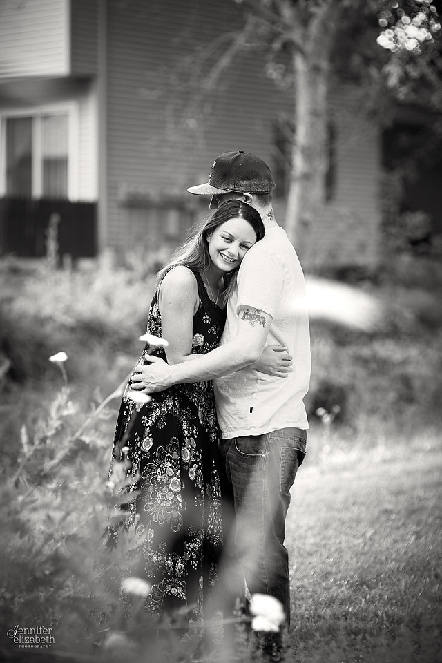 Hannah & Ryan: Engagement at Price Park in North Canton