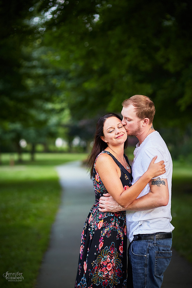 Hannah & Ryan: Engagement at Price Park in North Canton