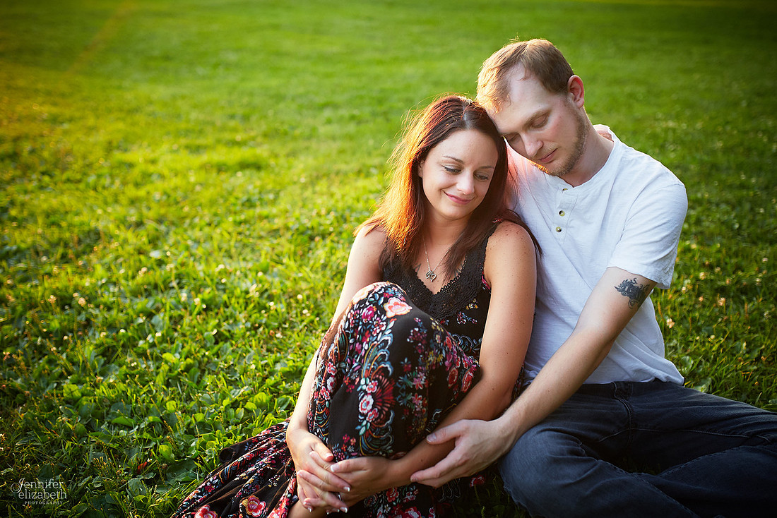 Hannah & Ryan: Engagement at Price Park in North Canton