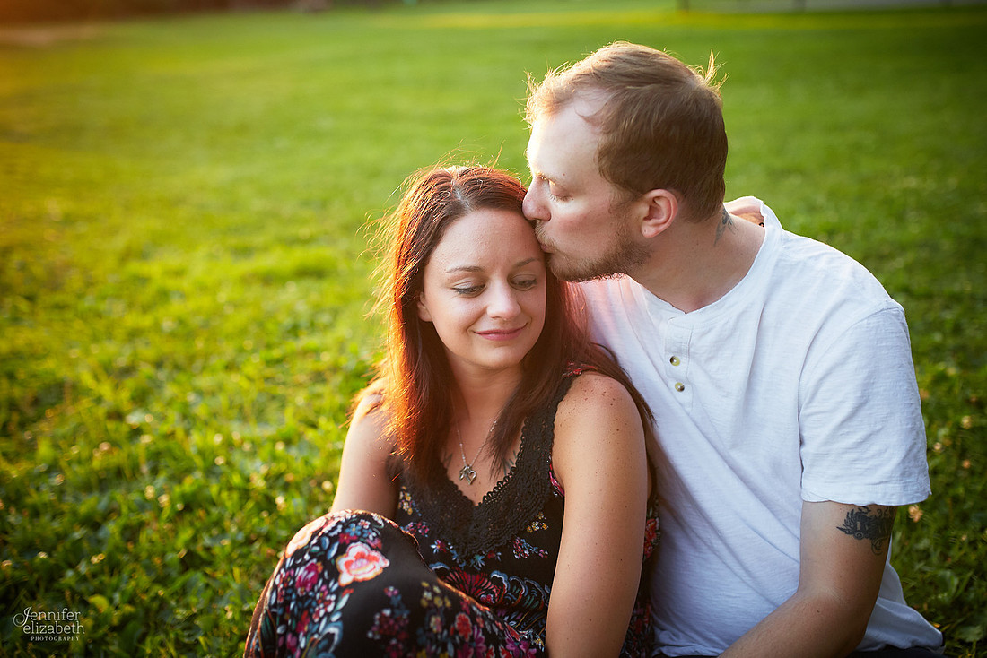 Hannah & Ryan: Engagement at Price Park in North Canton