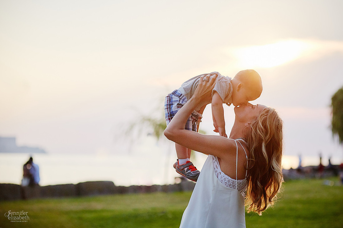 The V Family: Portrait Session at Edgewater Park