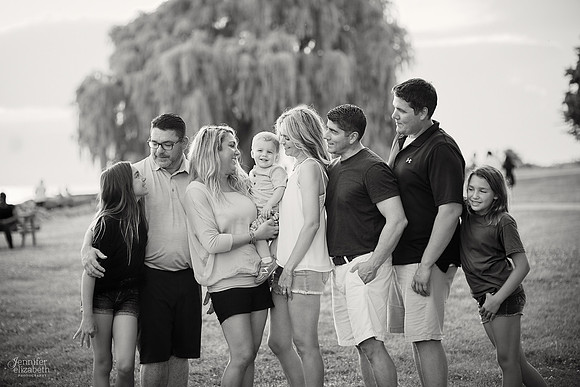 The V Family: Portrait Session at Edgewater Park