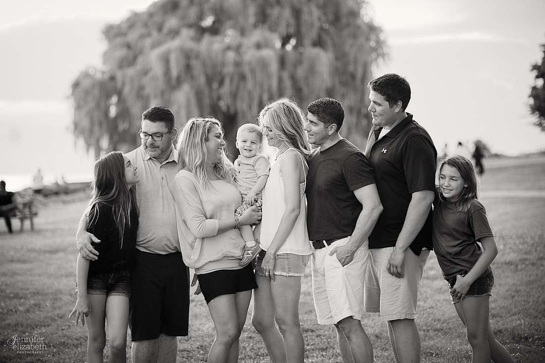 The V Family: Portrait Session at Edgewater Park