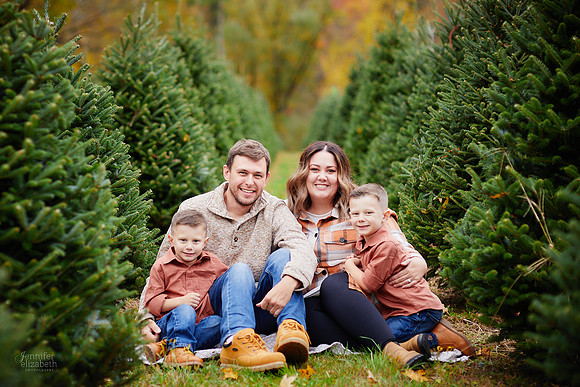 Mini Holiday Portrait Sessions at Sugar Pines Farm in Chesterland