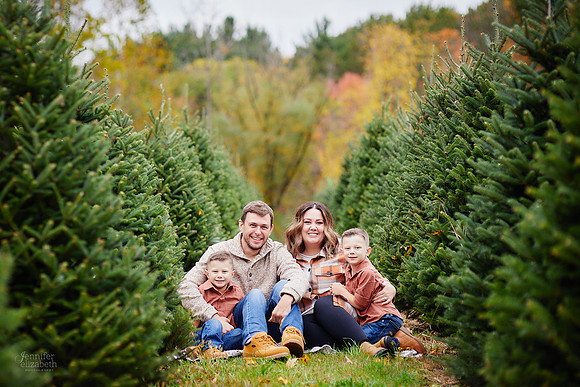 Mini Holiday Portrait Sessions at Sugar Pines Farm in Chesterland