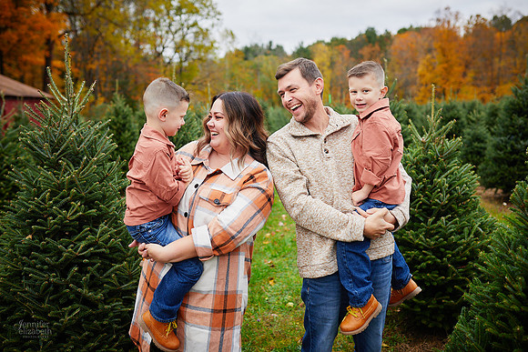 Mini Holiday Portrait Sessions at Sugar Pines Farm in Chesterland