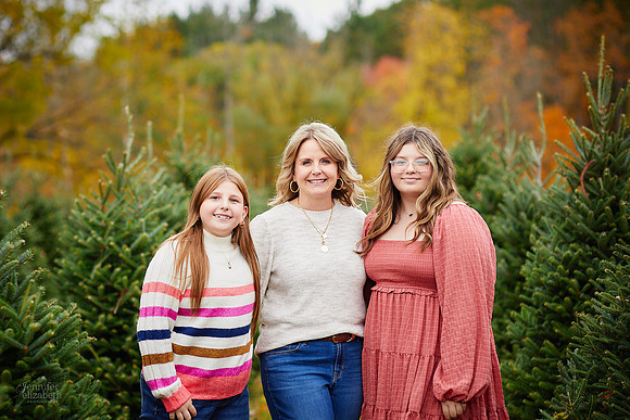 Mini Holiday Portrait Sessions at Sugar Pines Farm in Chesterland