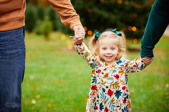 Mini Holiday Portrait Sessions at Sugar Pines Farm in Chesterland