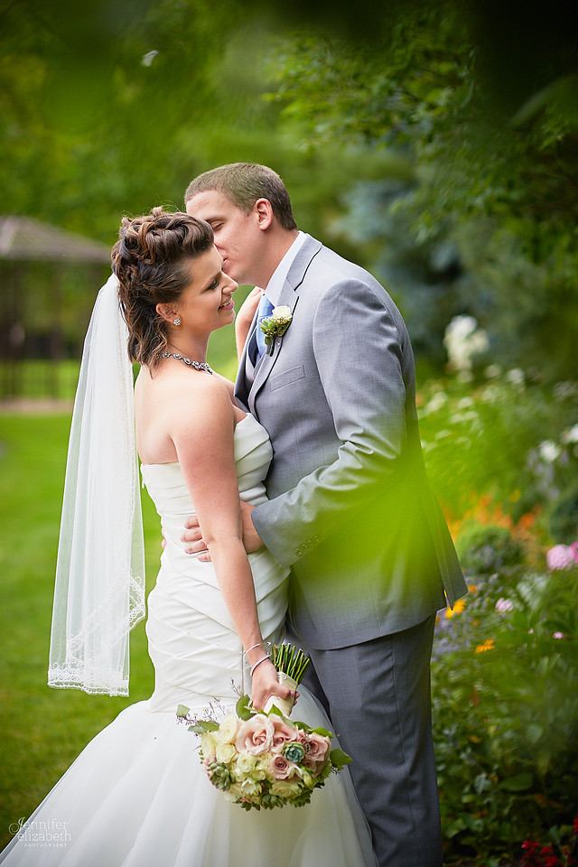 Brooke & Kevin: Landerhaven Wedding in Cleveland