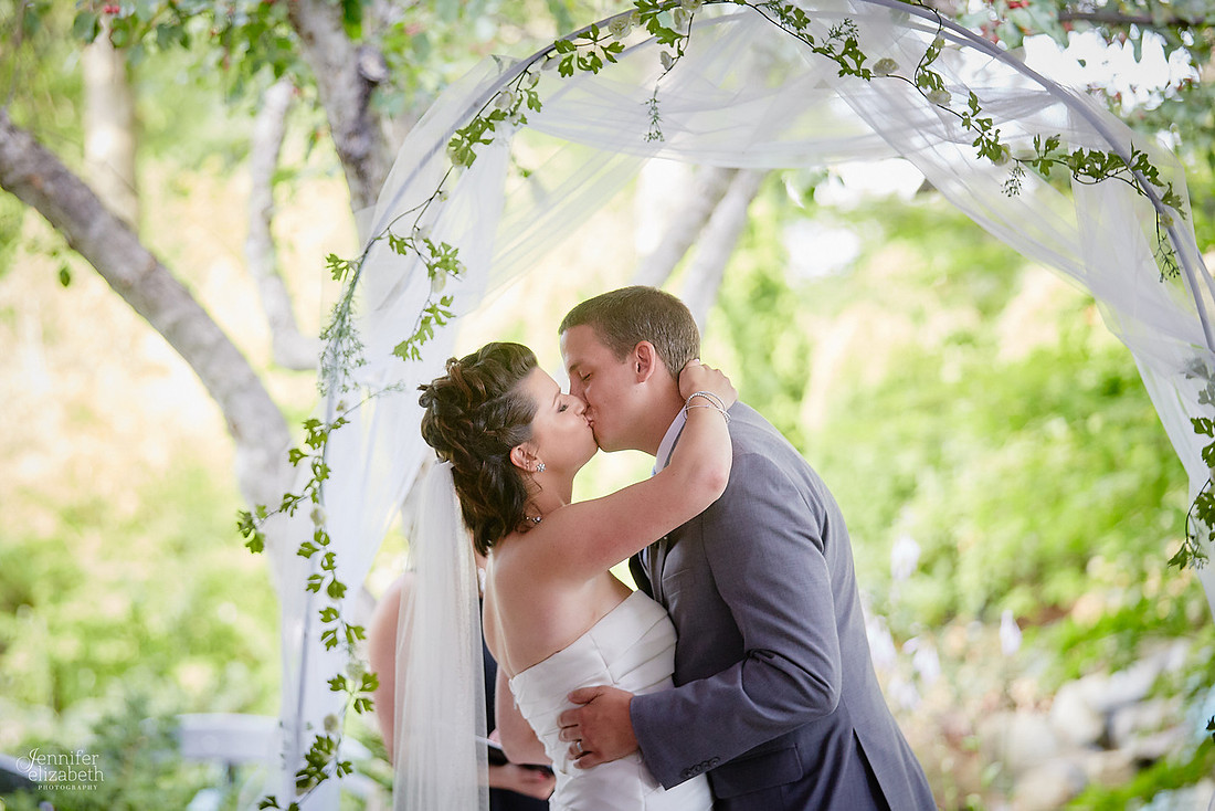 Brooke & Kevin: Landerhaven Wedding in Cleveland