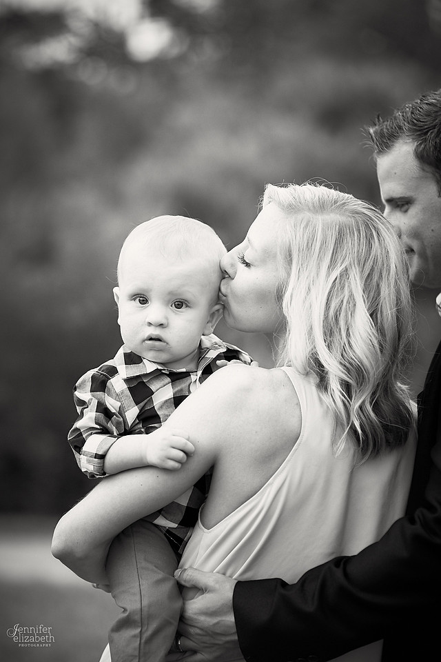 The S Family: Portrait Session at Indigo Lake Station in Peninsula, Ohio