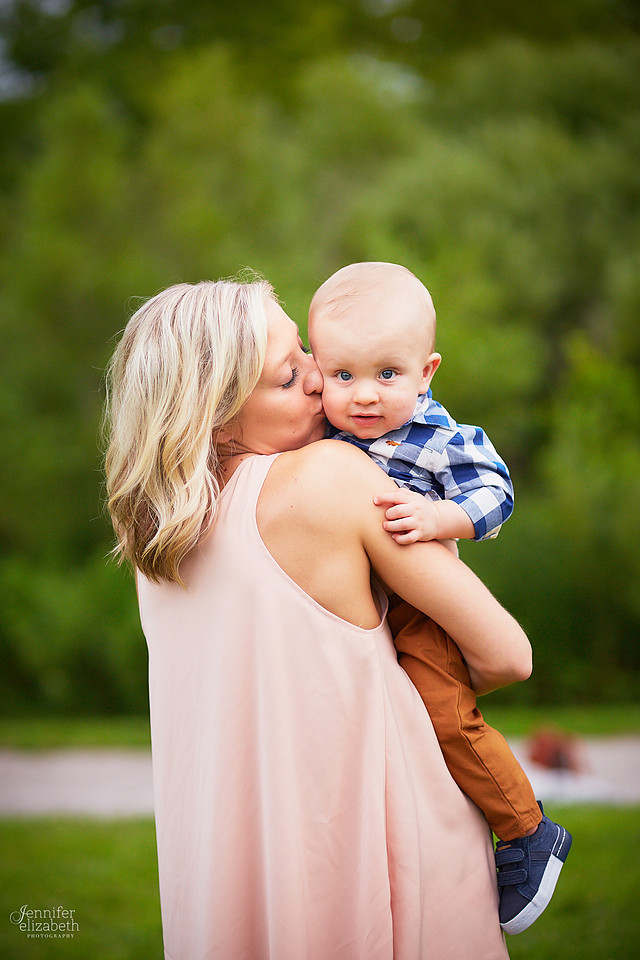 The S Family: Portrait Session at Indigo Lake Station in Peninsula, Ohio