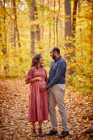 Neeha: Maternity Portrait Session at Henry Church Rock near Bentleyville