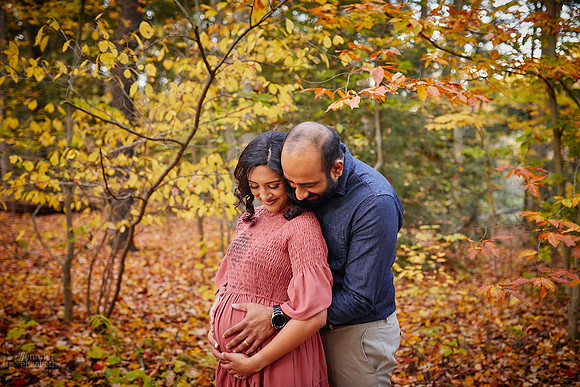 Neeha: Maternity Portrait Session at Henry Church Rock near Bentleyville