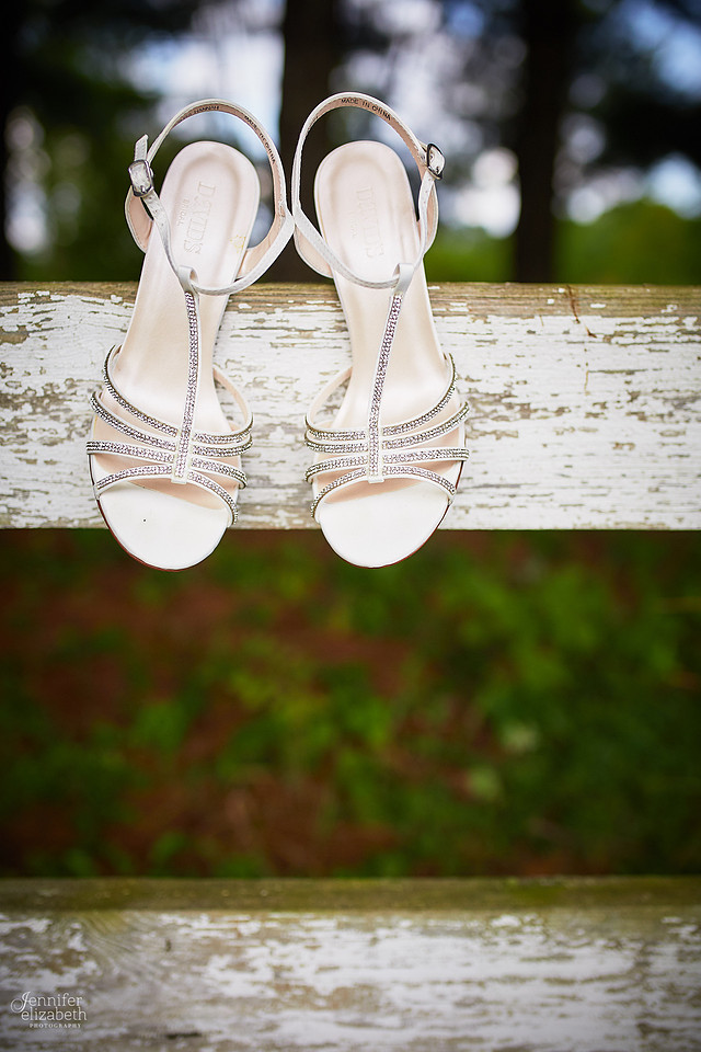 Hannah & Ryan: Backyard Wedding in North Canton