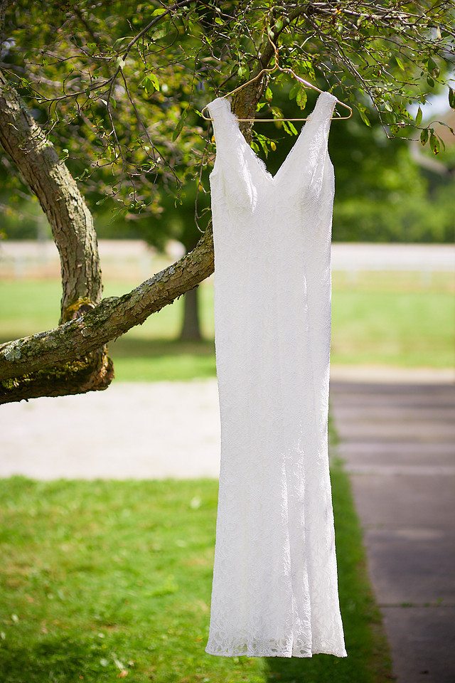 Hannah & Ryan: Backyard Wedding in North Canton