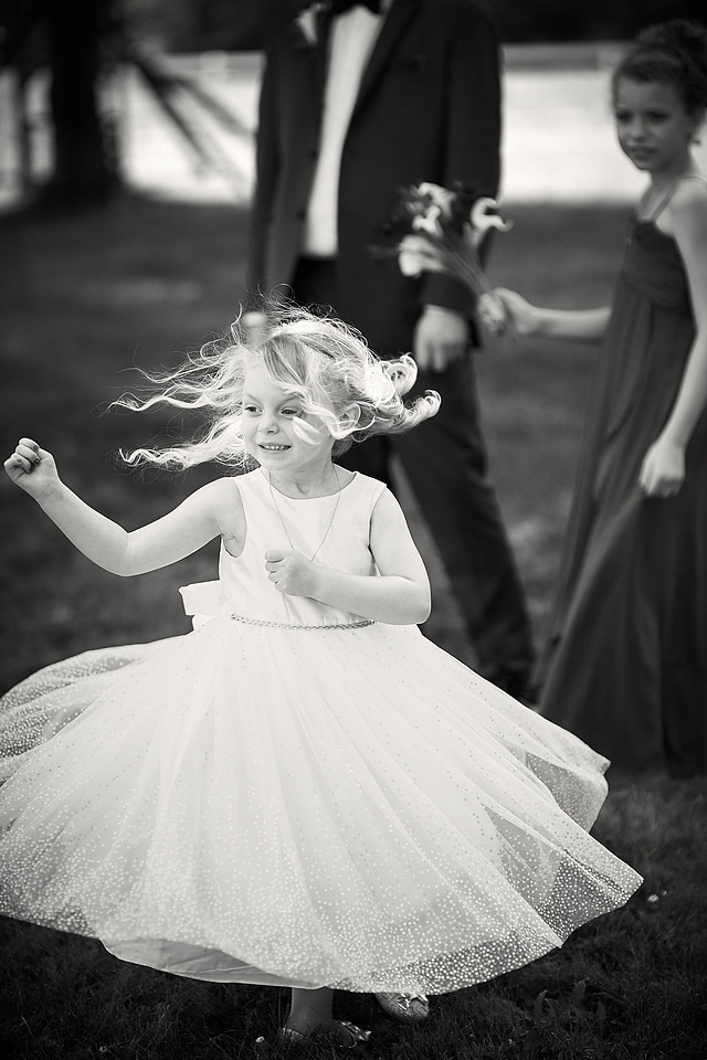 Hannah & Ryan: Backyard Wedding in North Canton