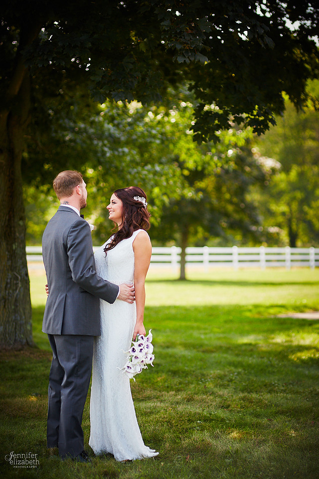 Hannah & Ryan: Backyard Wedding in North Canton