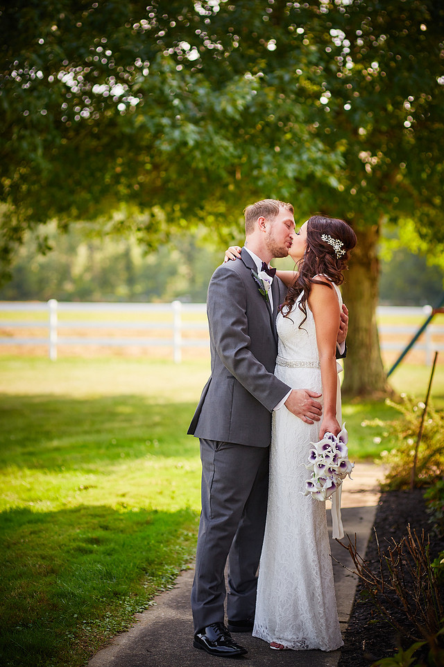 Hannah & Ryan: Backyard Wedding in North Canton