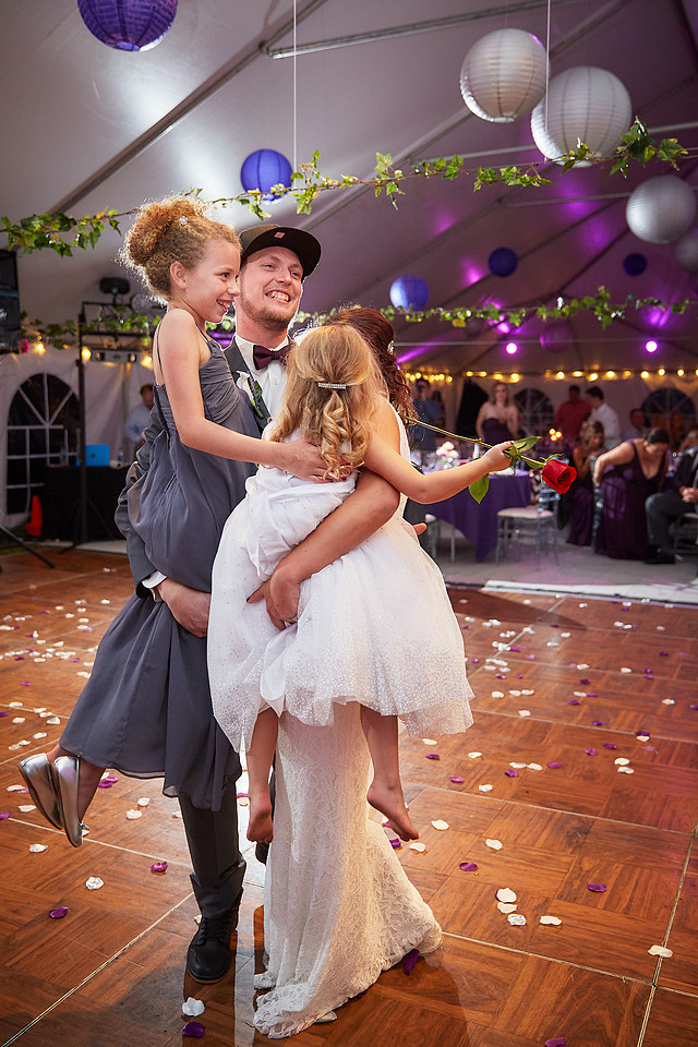 Hannah & Ryan: Backyard Wedding in North Canton
