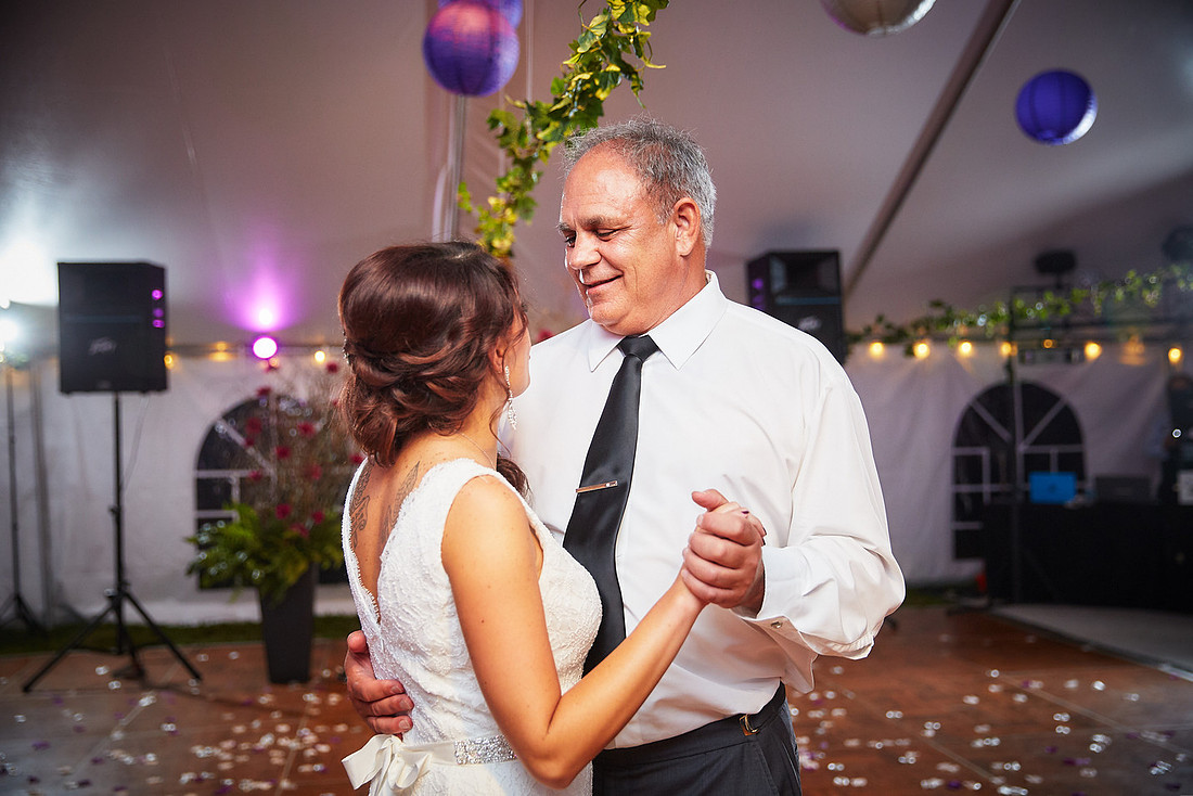 Hannah & Ryan: Backyard Wedding in North Canton
