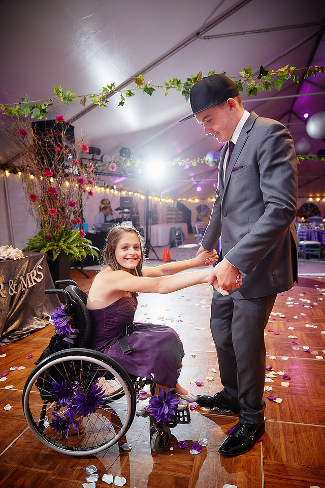 Hannah & Ryan: Backyard Wedding in North Canton