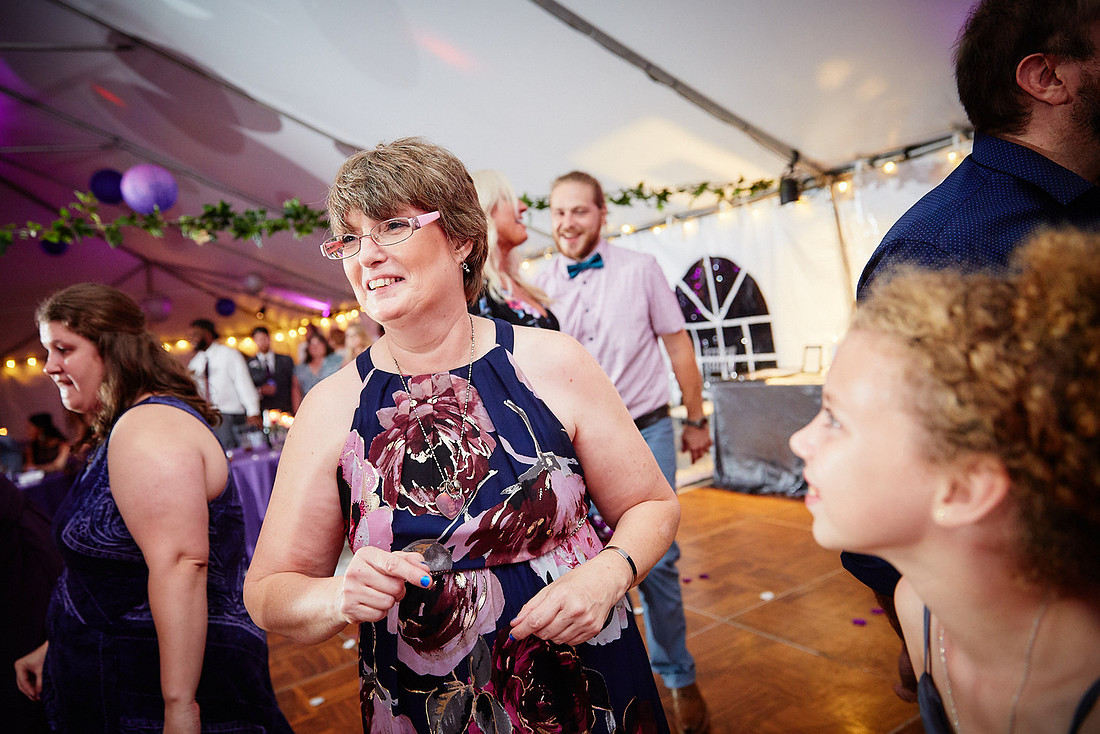 Hannah & Ryan: Backyard Wedding in North Canton