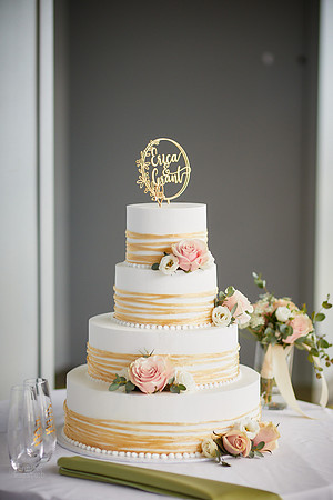 Erica & Grant: Wedding at Aloft Cleveland Downtown with Lago Custom Events
