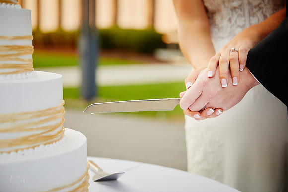 Erica & Grant: Wedding at Aloft Cleveland Downtown with Lago Custom Events