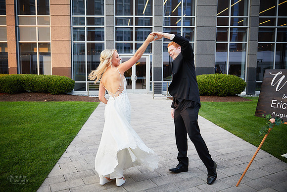 Erica & Grant: Wedding at Aloft Cleveland Downtown with Lago Custom Events