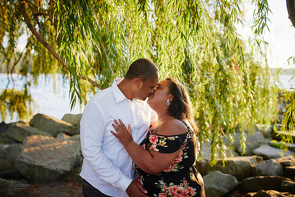 Tyler & Cameron: Engagement Session at Edgewater Beach Park