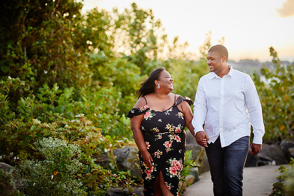 Tyler & Cameron: Engagement Session at Edgewater Beach Park
