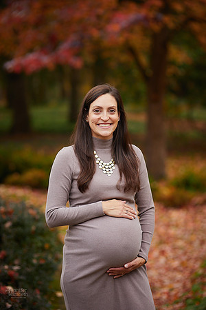 The M Family: Backyard Portrait Session in Willoughby Hills
