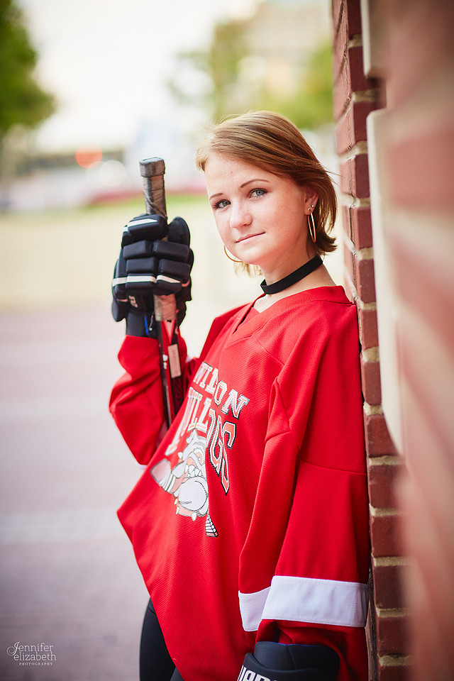 Katie: Senior Portrait Session in Old Worthington and at Nationwide Arena