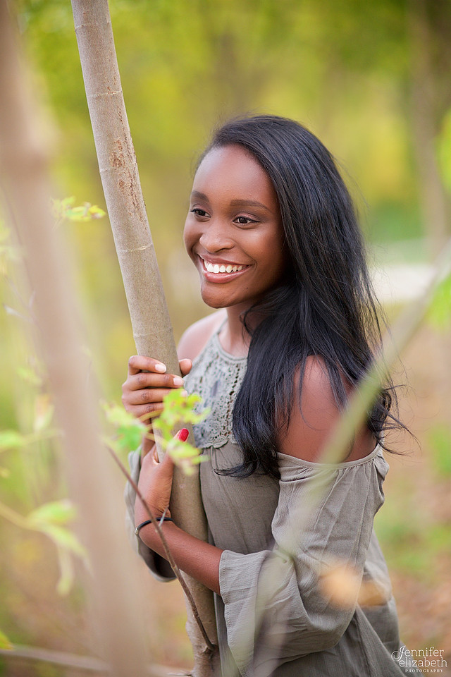 Kiara: Senior Portrait Session in Worthington, Ohio