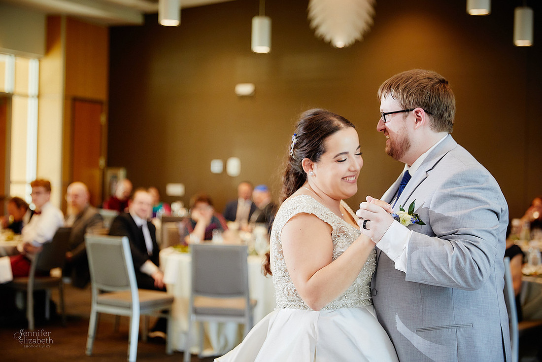 Maia & Ben: Wedding at Gleneagles Golf Club & Events in Twinsburg