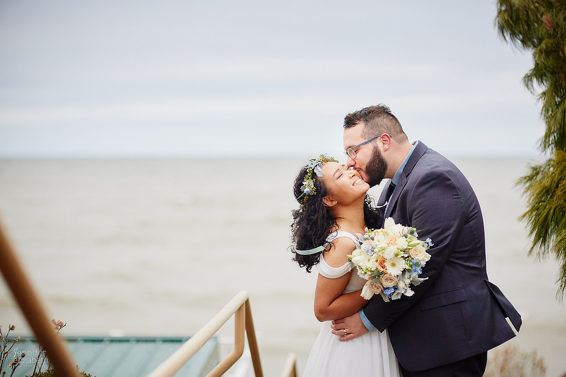 Amy & Steve: Elopement at The Lakehouse Inn at Geneva-on-the-Lake