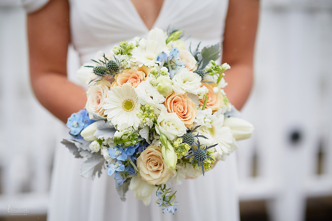 Amy & Steve: Elopement at The Lakehouse Inn at Geneva-on-the-Lake
