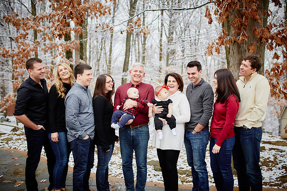 The T Family: Holiday Portrait Session in Walton Hills, Ohio