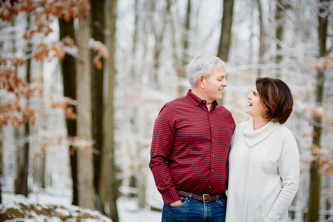 The T Family: Holiday Portrait Session in Walton Hills, Ohio